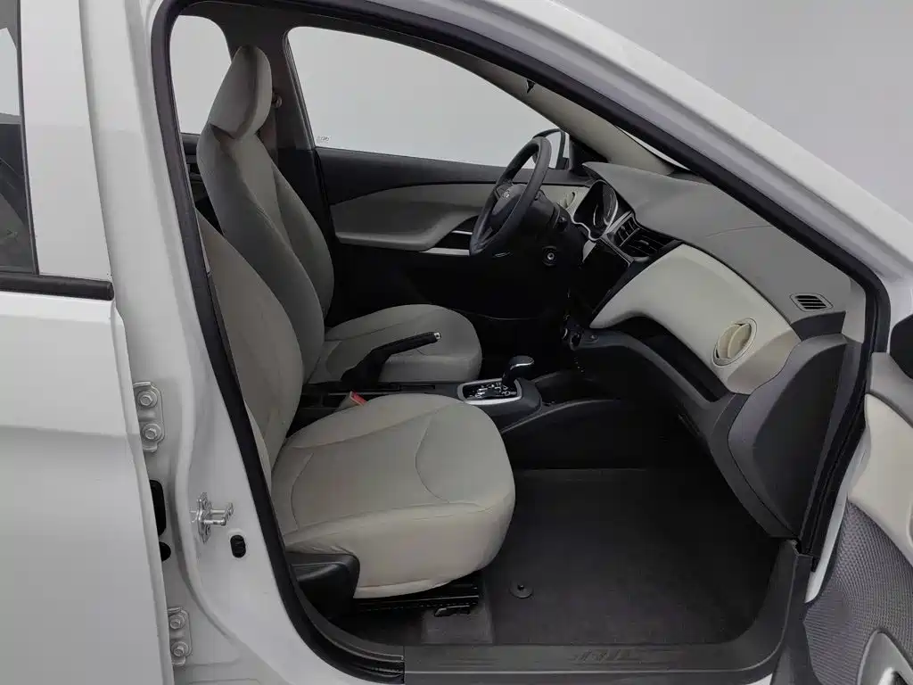Chevrolet Sail — миниатюра 23