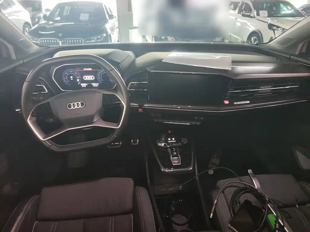 Audi Q4 e-tron — миниатюра 10