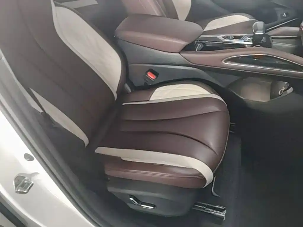 Geely Xingyue L — миниатюра 25