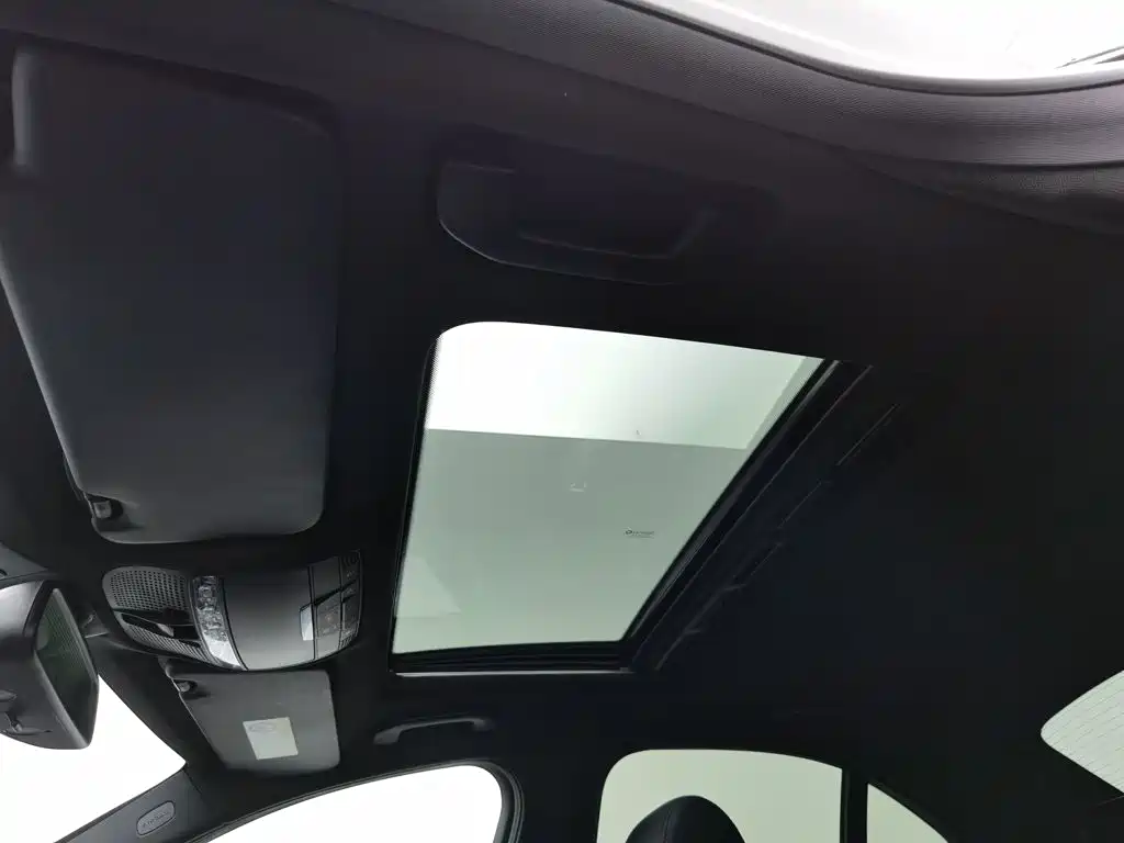 Mercedes-Benz C-Class — миниатюра 14