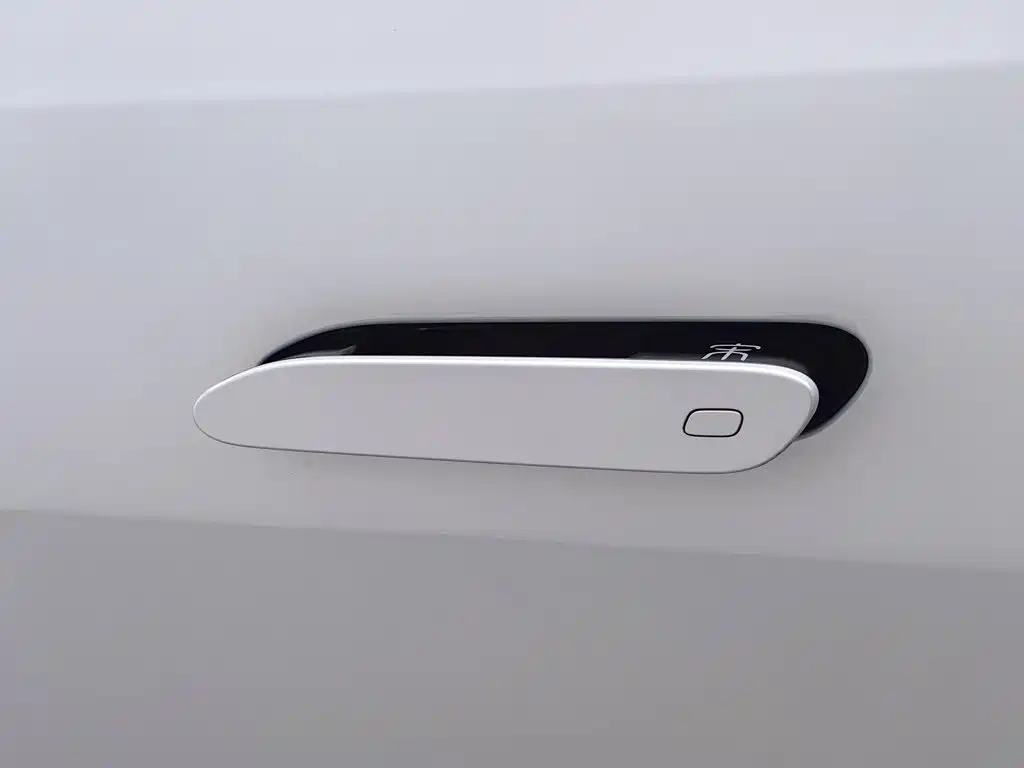BYD L DM-i — миниатюра 18