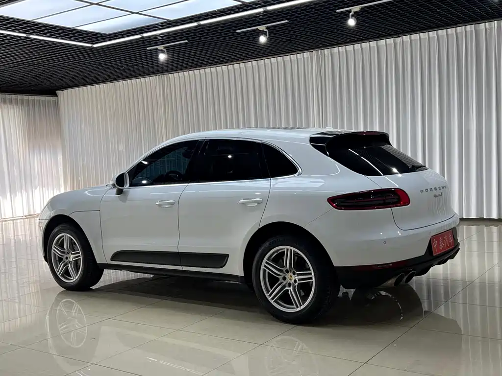 Porsche Macan — миниатюра 4