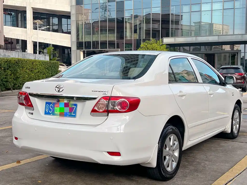 Toyota Corolla — миниатюра 4