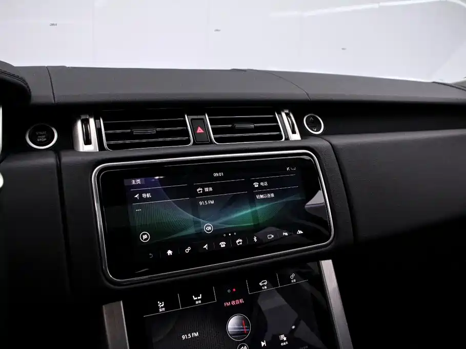 Land Rover Range Rover — миниатюра 8