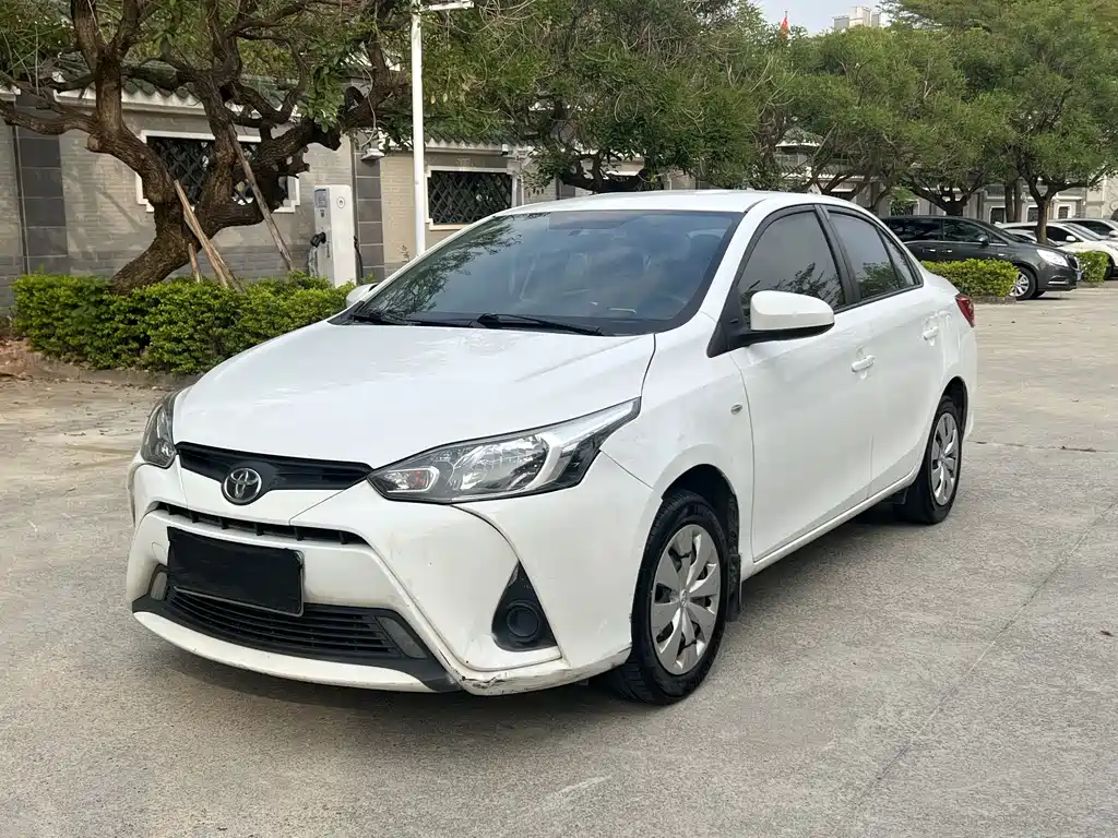 TOYOTA YARIS L TO ENJOY