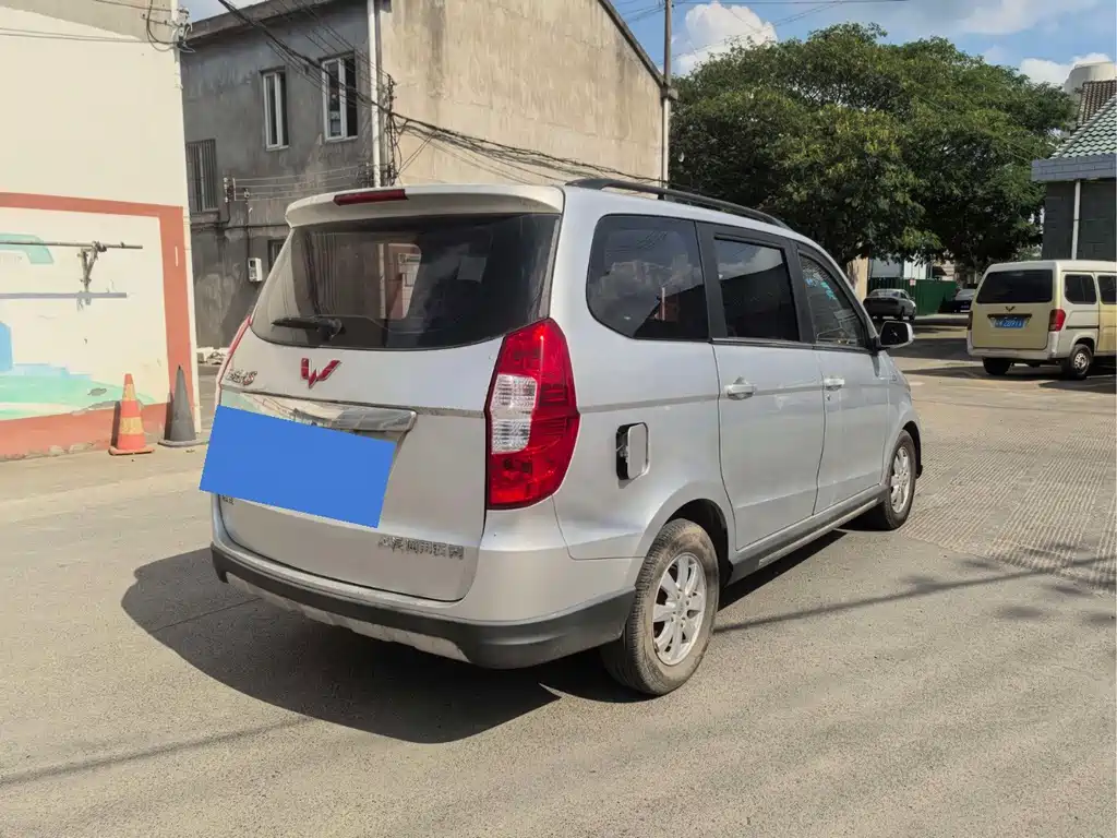 Wuling Hongguang — миниатюра 3