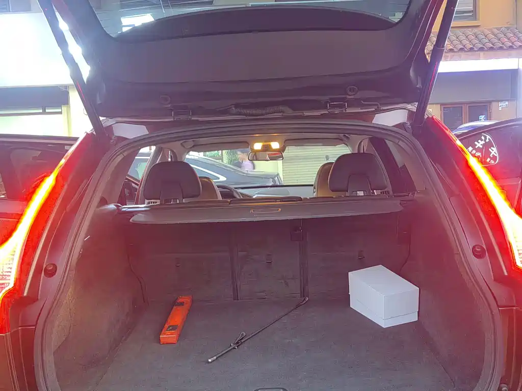 Volvo XC60 — миниатюра 6