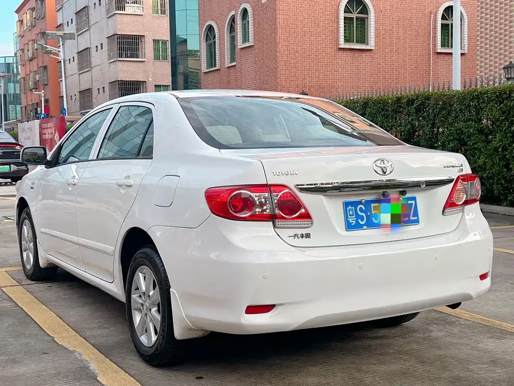 Toyota Corolla — миниатюра 6