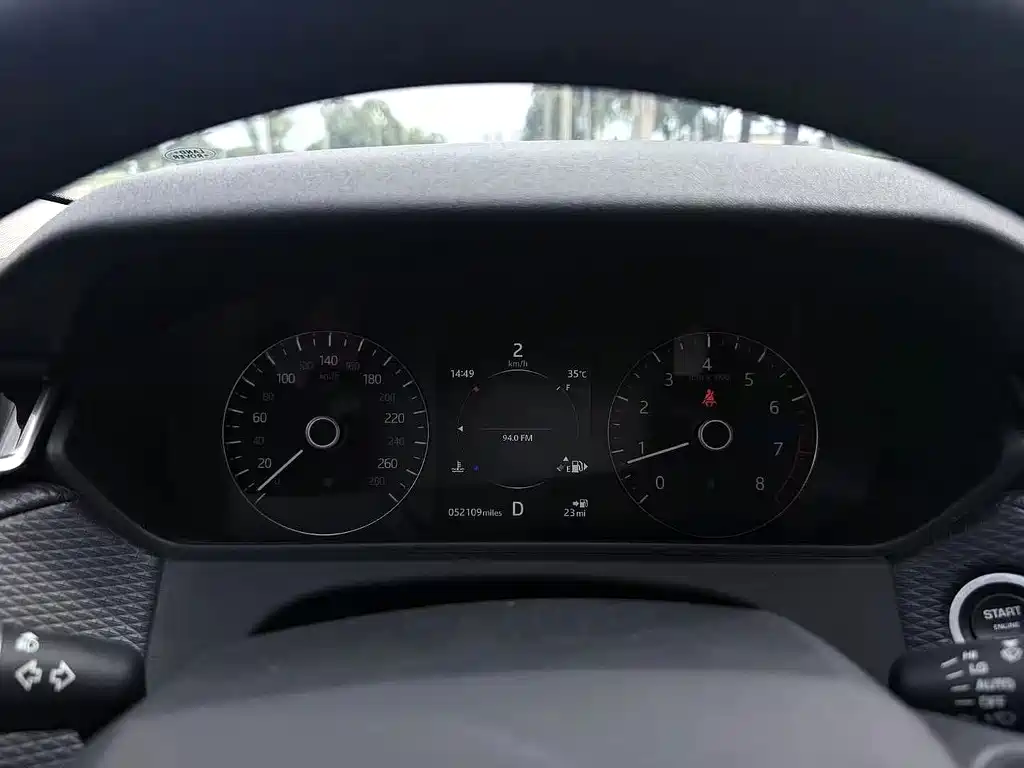 Land Rover Velar — миниатюра 8