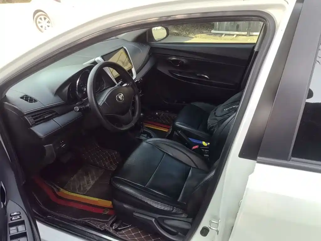 Toyota Yaris L — миниатюра 15