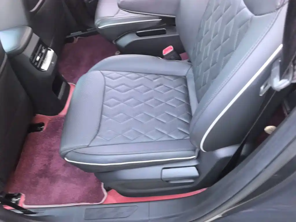 Wuling Jiachen — миниатюра 17