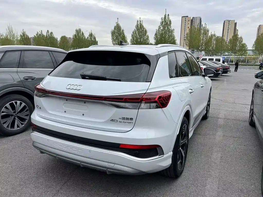 Audi Q4 e-tron 2024 40 e-tron