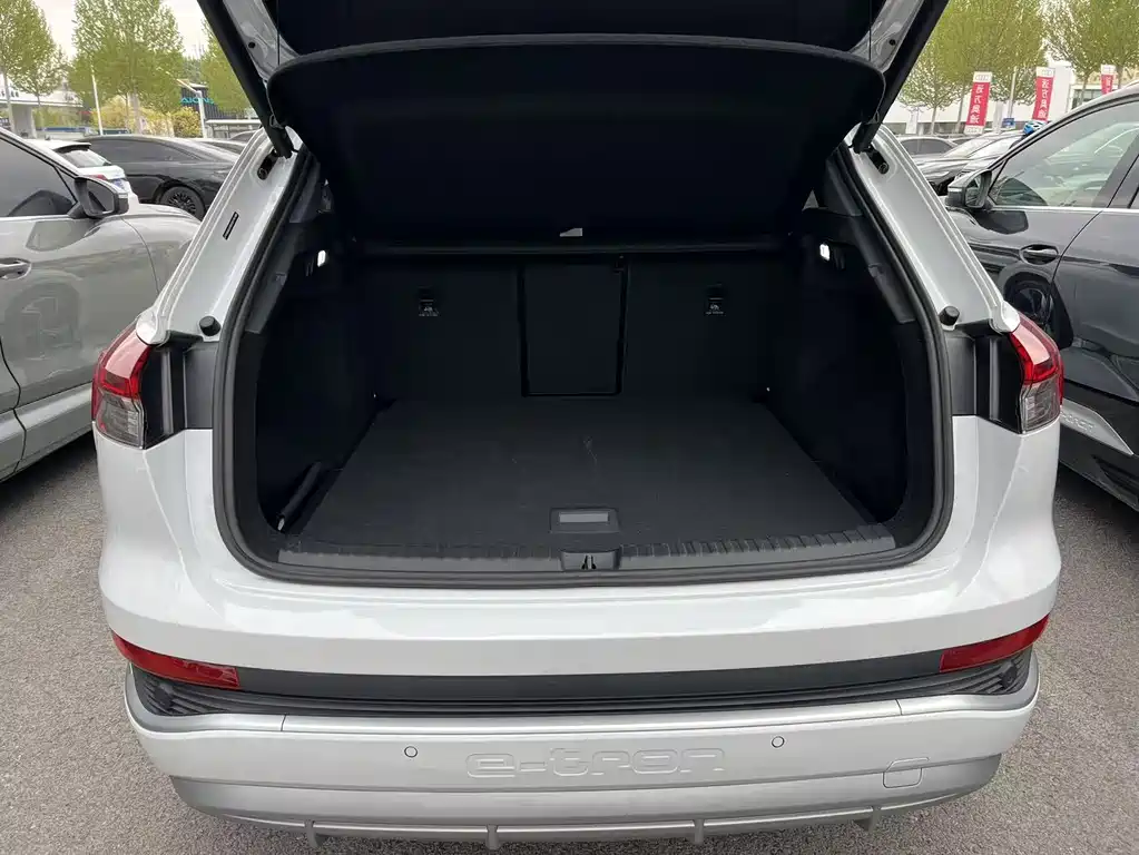 Audi Q4 e-tron 2024 40 e-tron