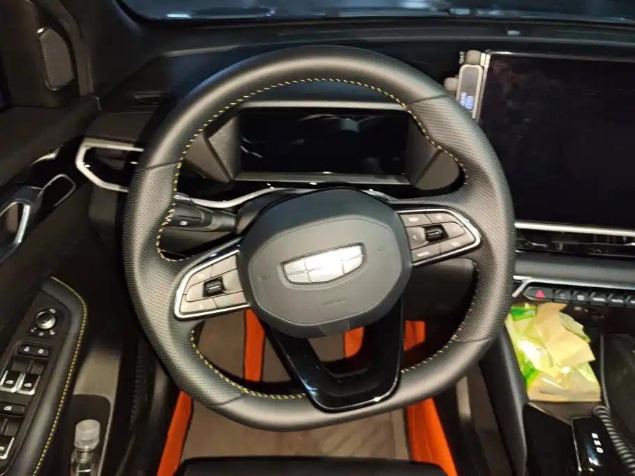 Geely Binyue — миниатюра 15
