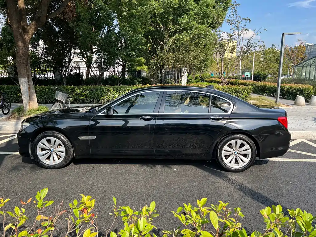 BMW 7 Series 7 2011 730Li Elegant