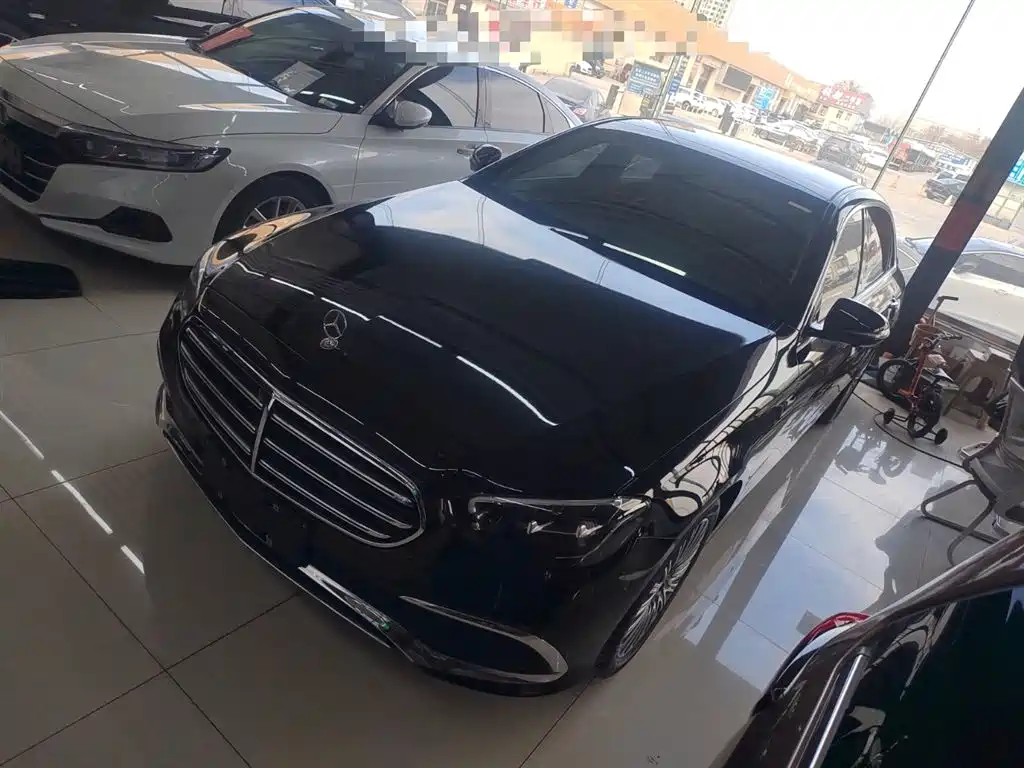 Mercedes-Benz E-Class 2022