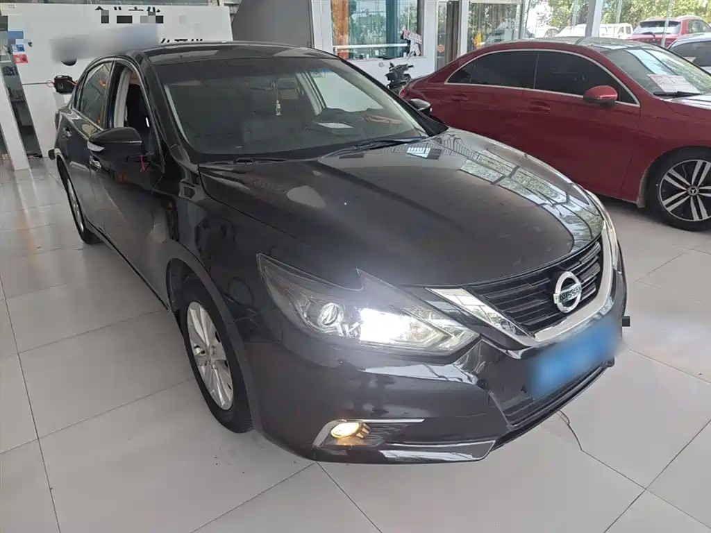 NISSAN TEANA
