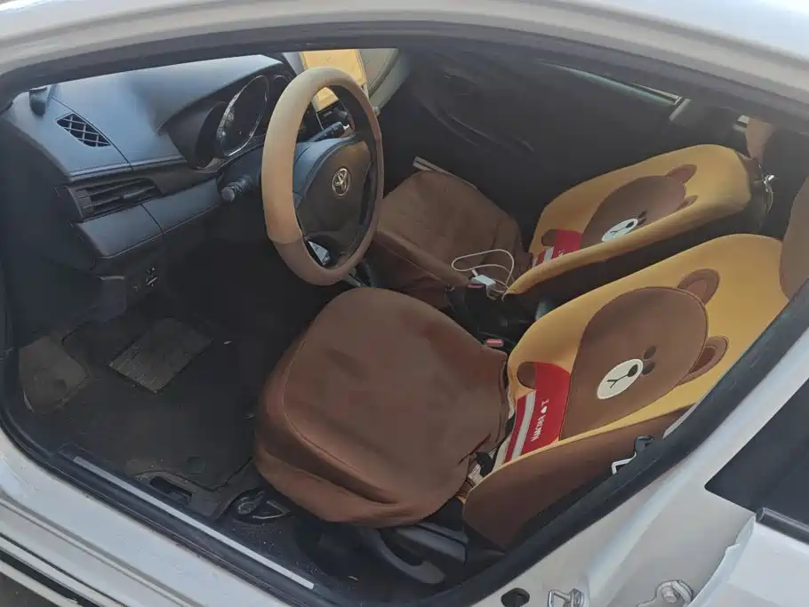 Toyota Yaris L — миниатюра 9