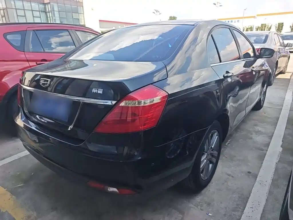 Geely Emgrand — миниатюра 7