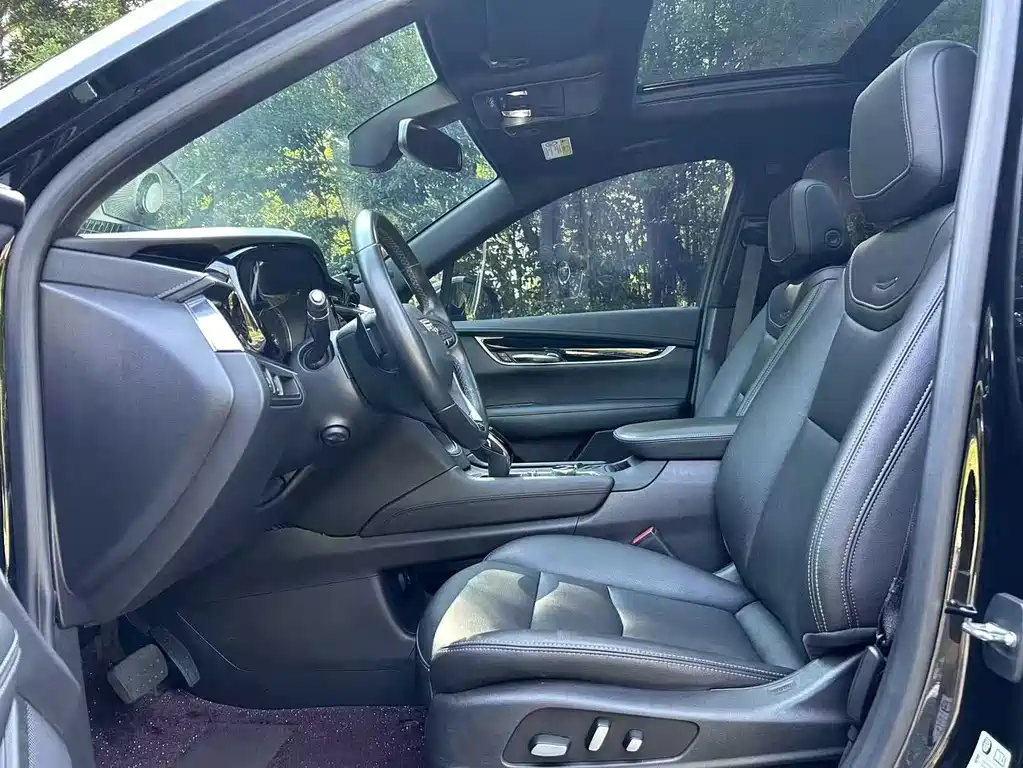Cadillac XT6 — миниатюра 7