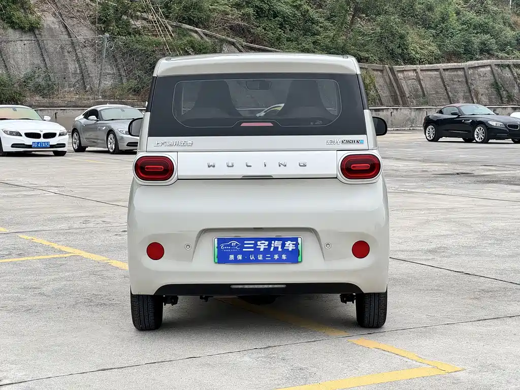 Wuling MINIEV — миниатюра 5