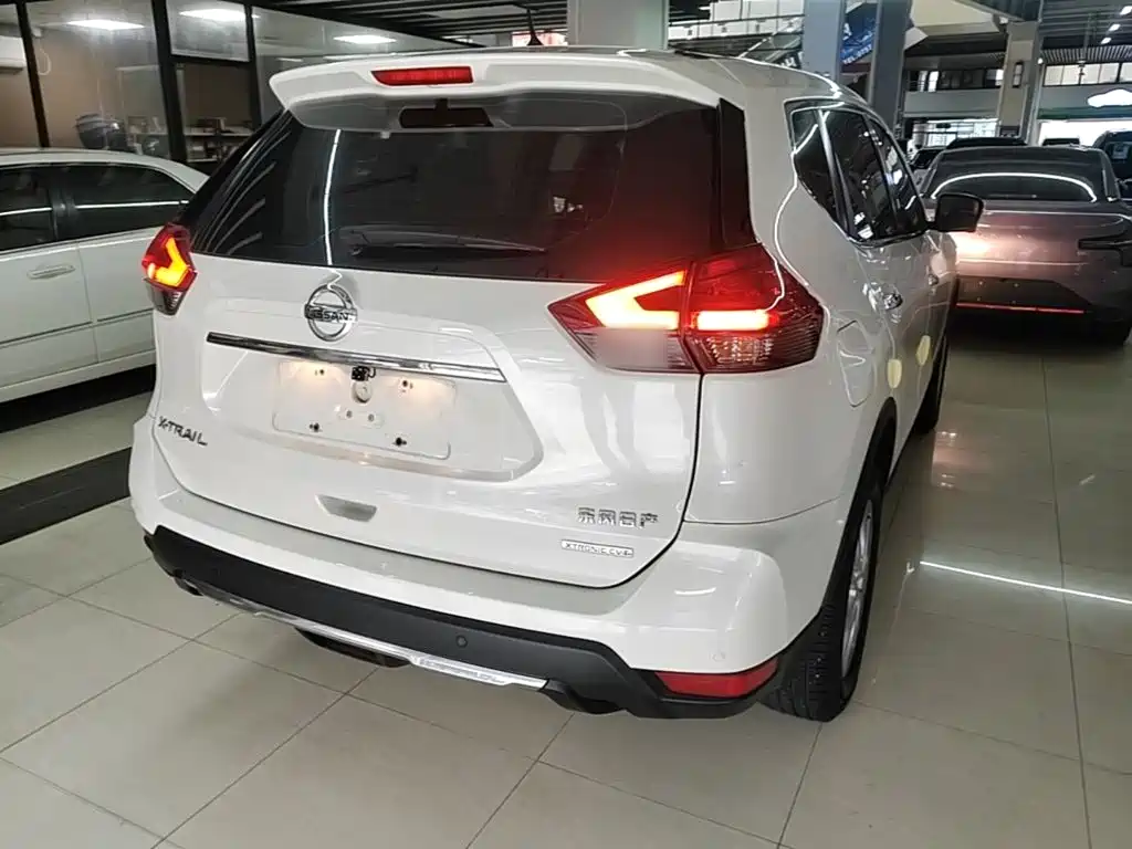 Nissan X-Trail — миниатюра 7