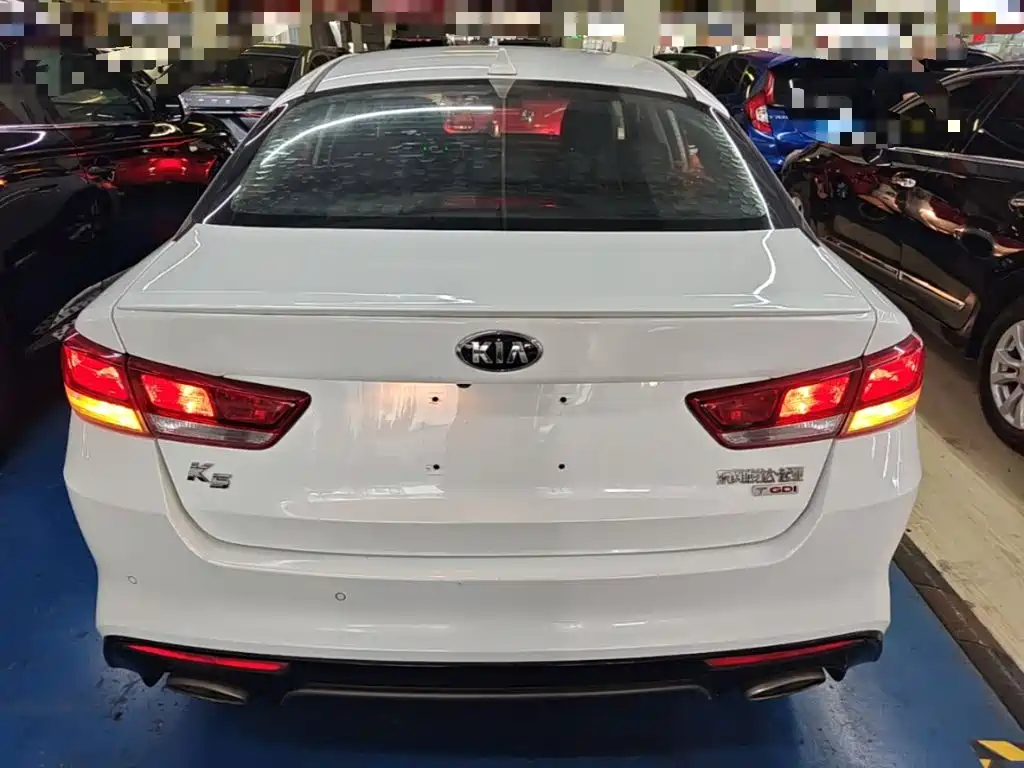 Kia K5 — миниатюра 6