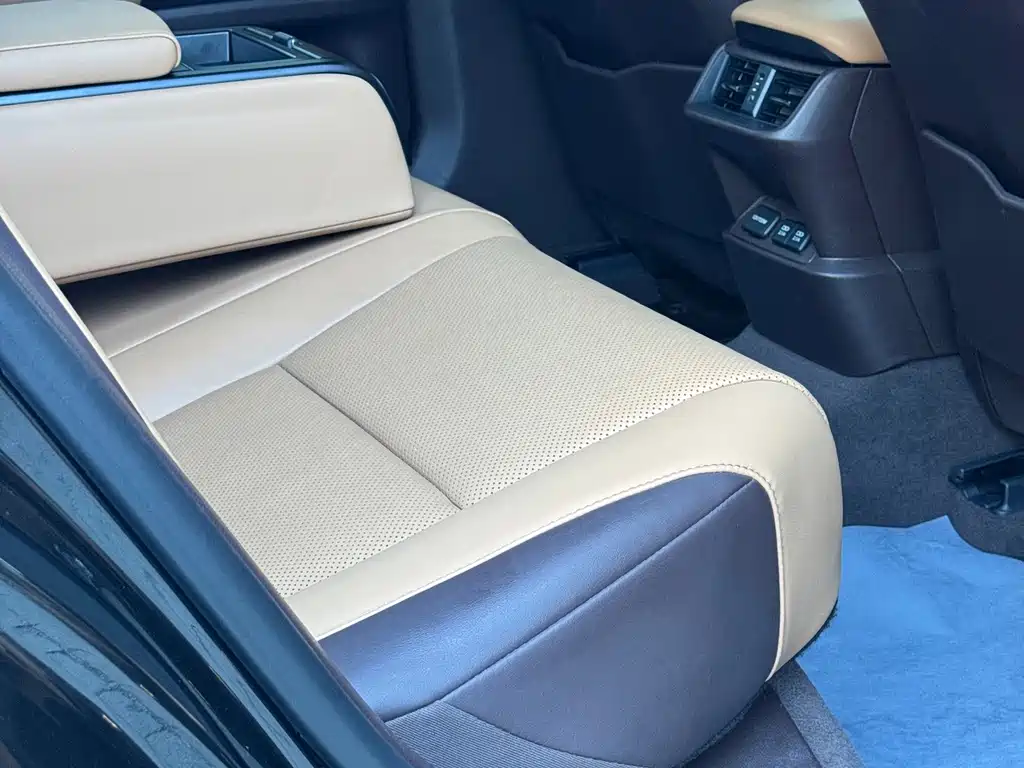 Lexus ES — миниатюра 22