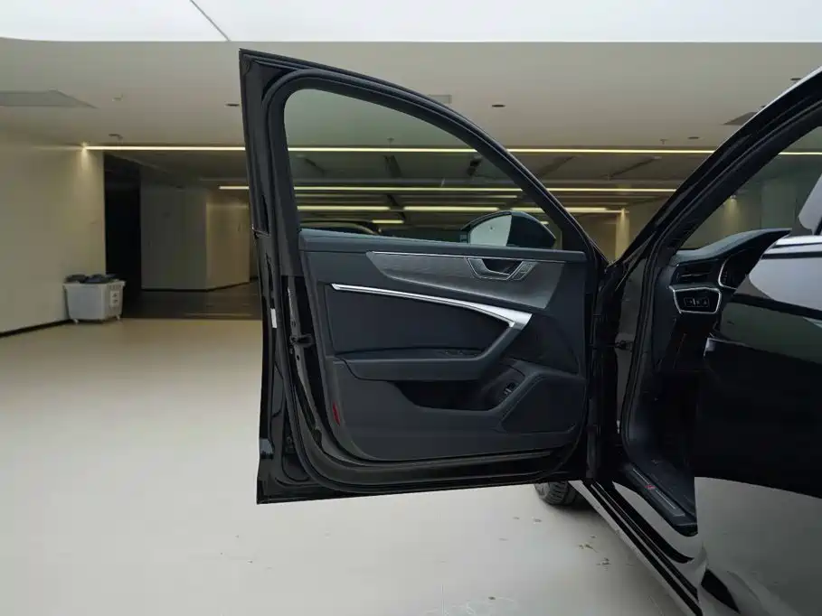 Audi A6L — миниатюра 15