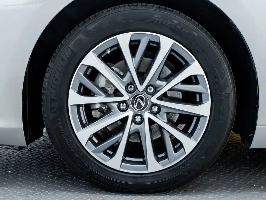 Lexus ES — миниатюра 10