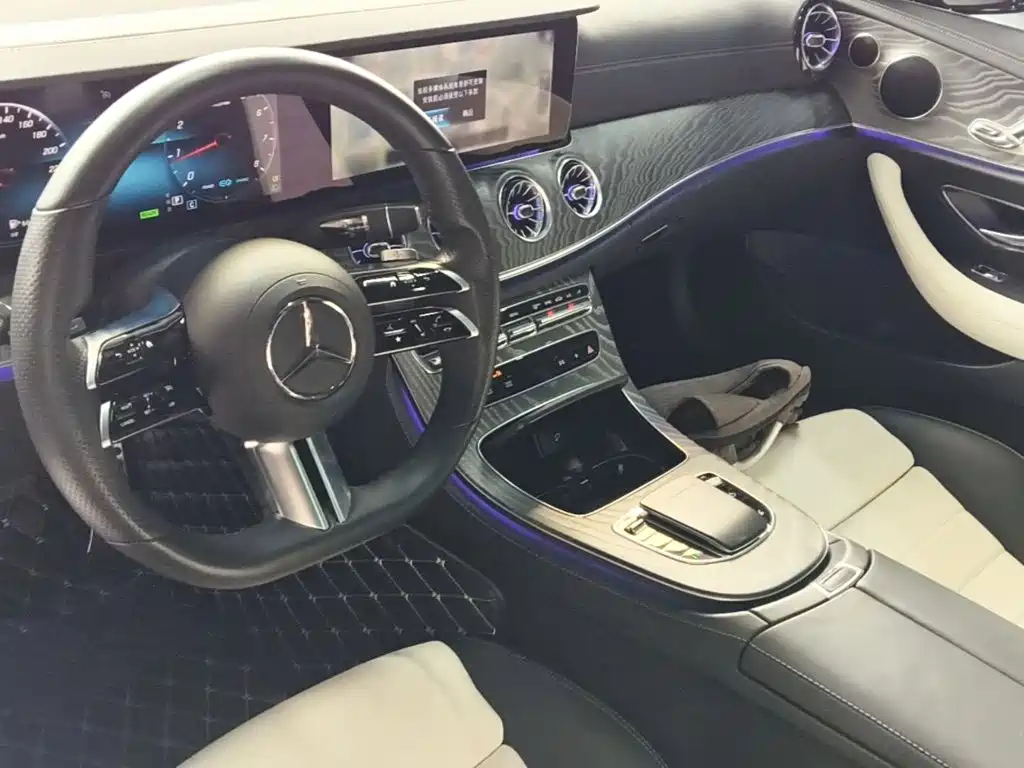 Mercedes-Benz E-Class (Import) — миниатюра 10