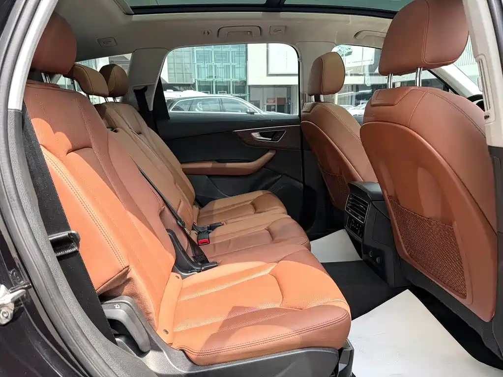 Audi Q7 — миниатюра 15