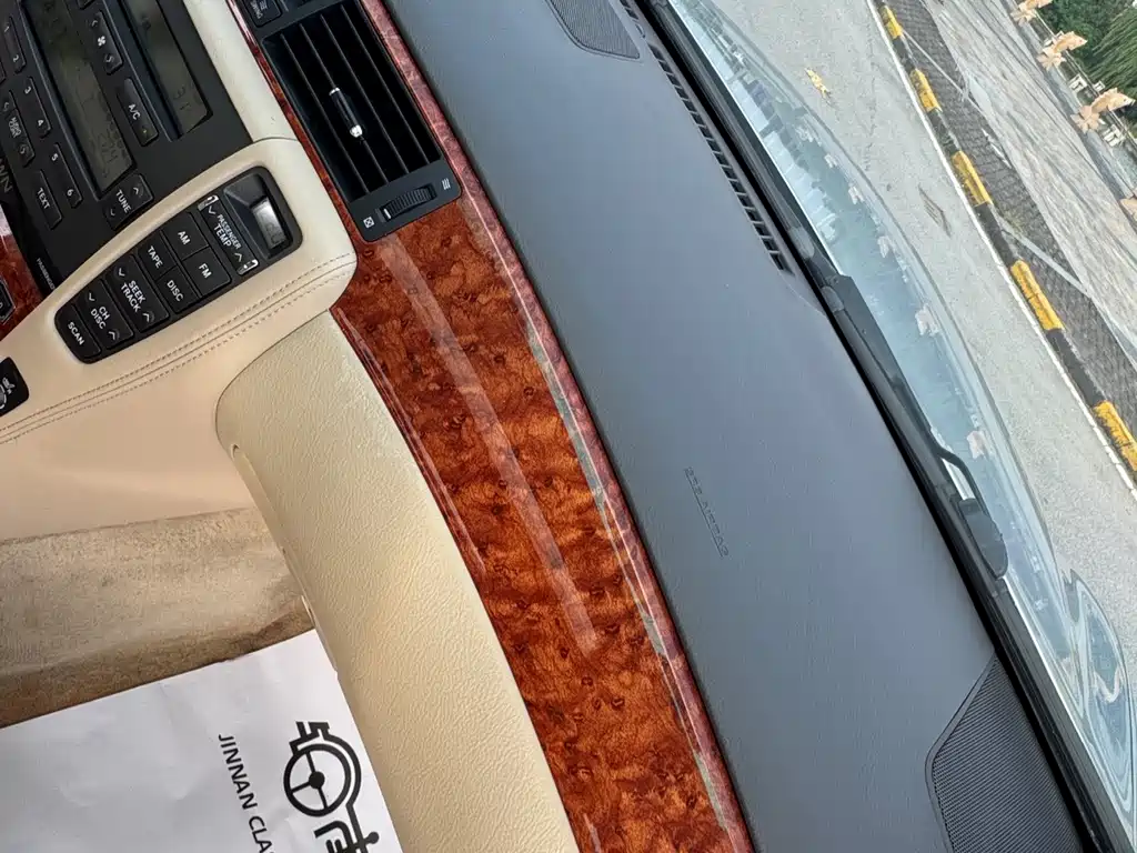 Toyota Crown — миниатюра 29