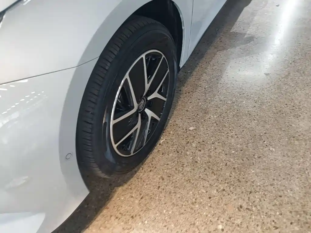 BYD Qin L — миниатюра 23