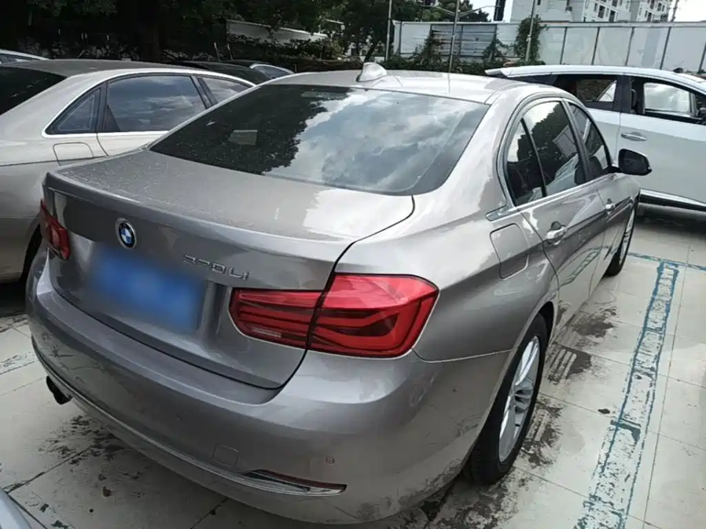 BMW 3 Series — миниатюра 7
