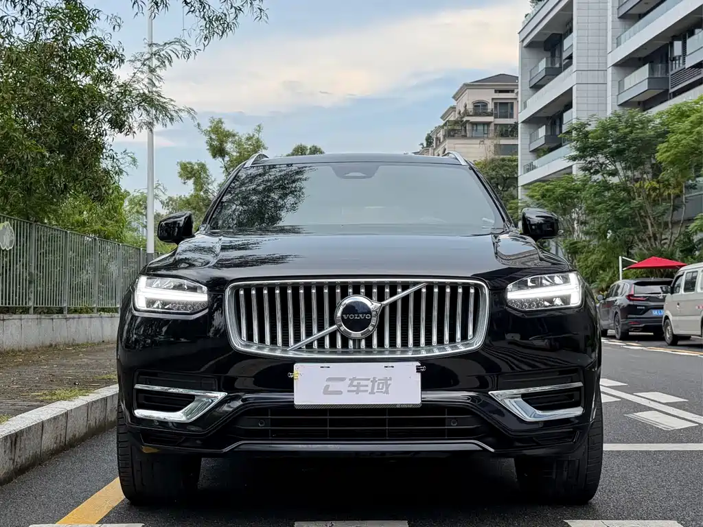 Volvo XC90 — миниатюра 2