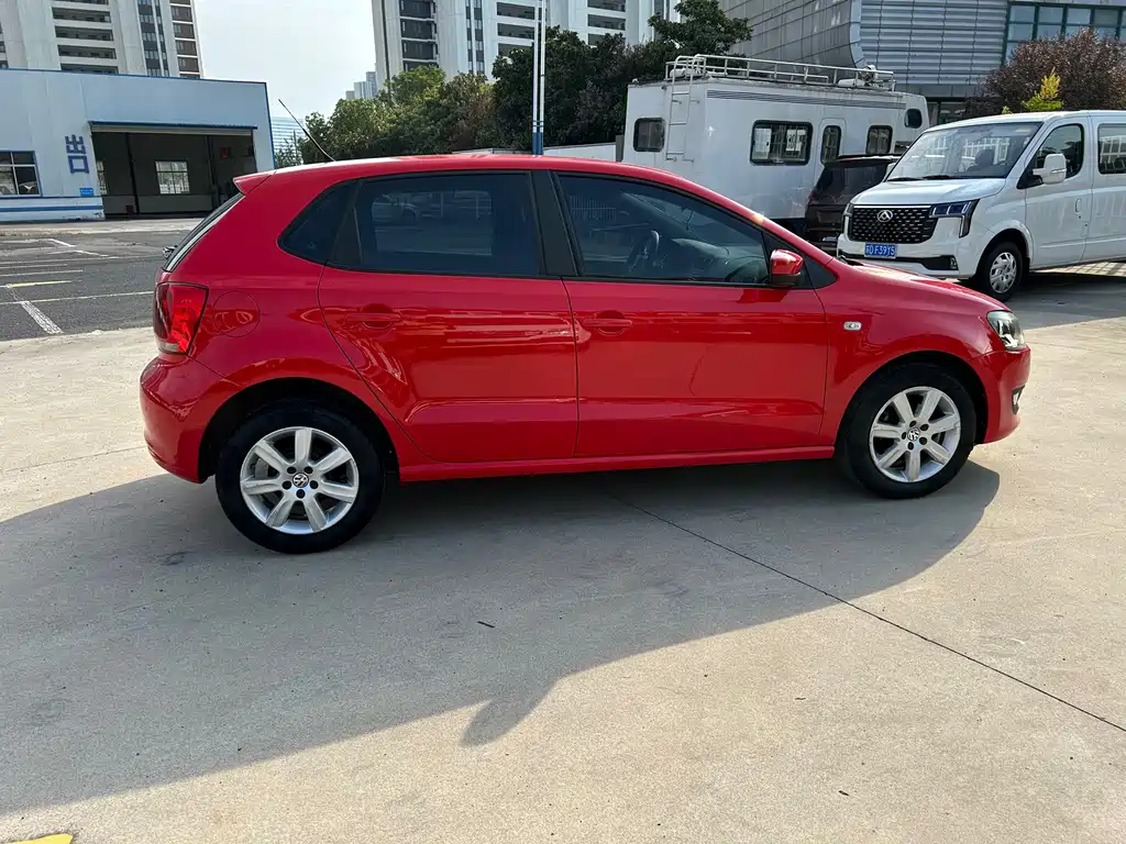 Volkswagen Polo — миниатюра 8