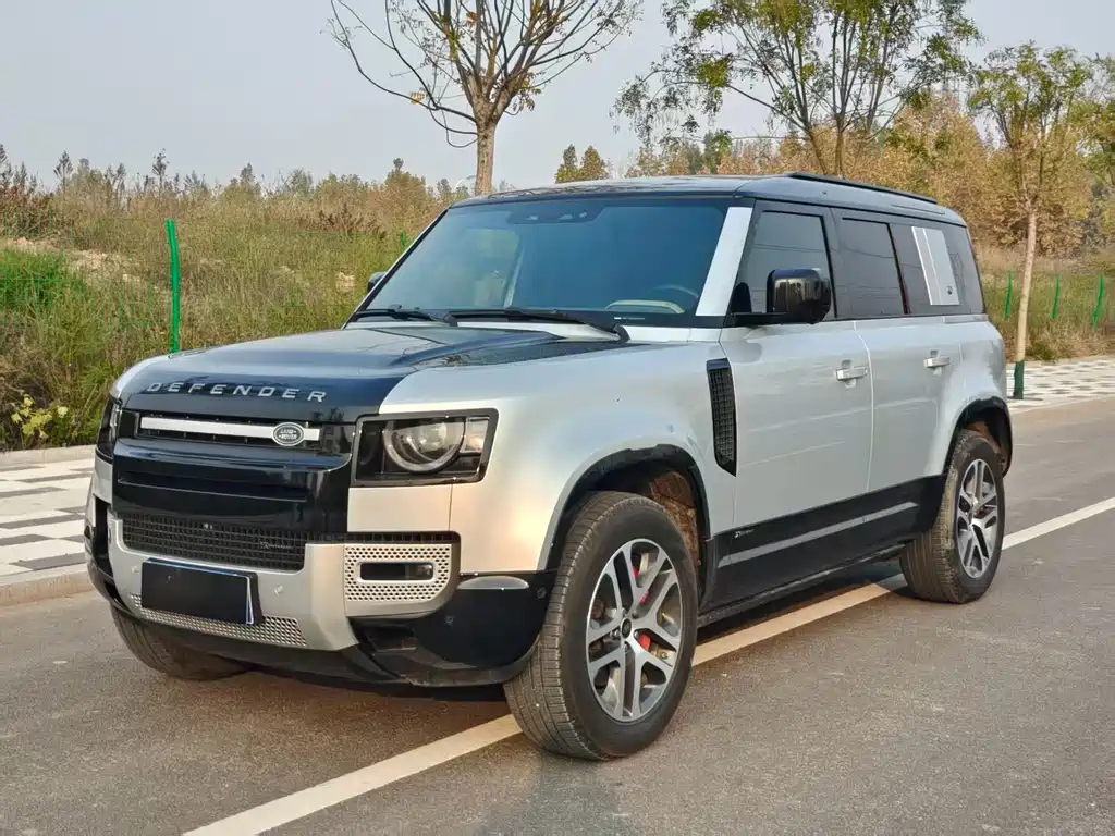 Land Rover Defender 2021