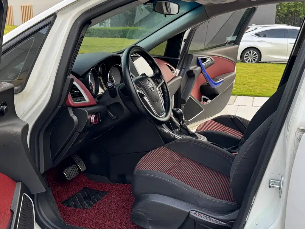 Buick Excelle — миниатюра 11