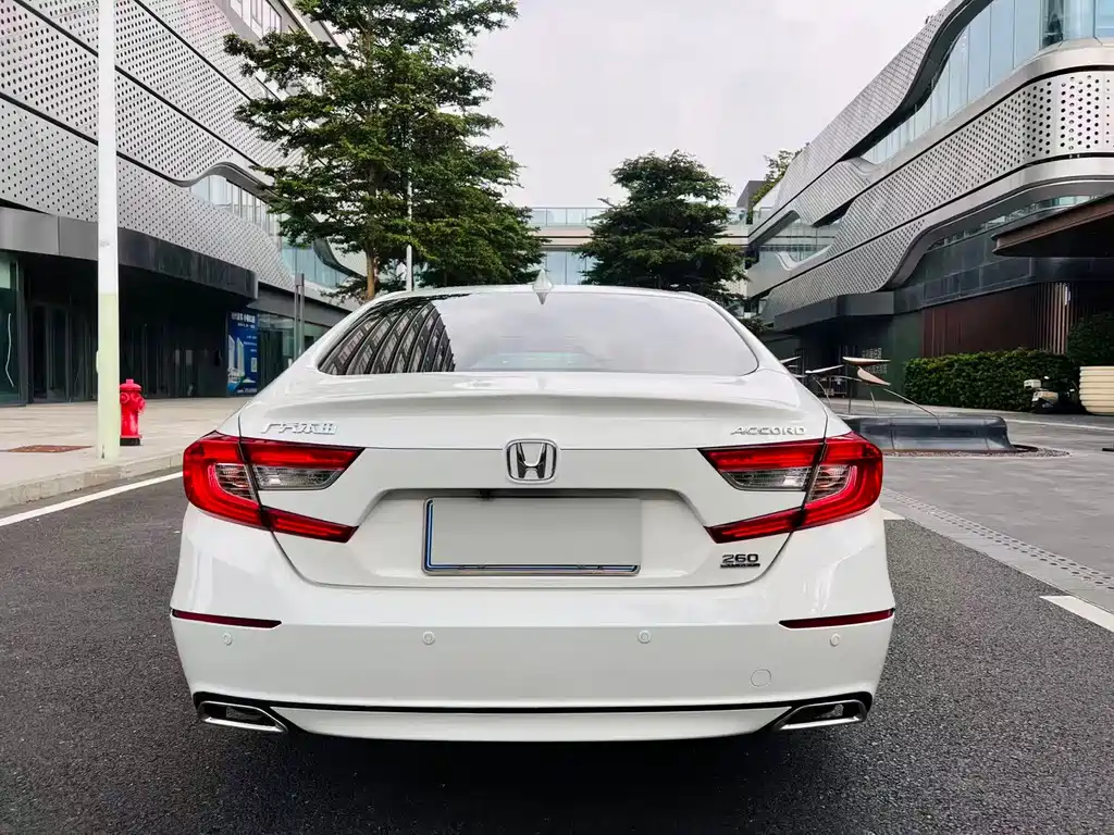 Honda Accord — миниатюра 12