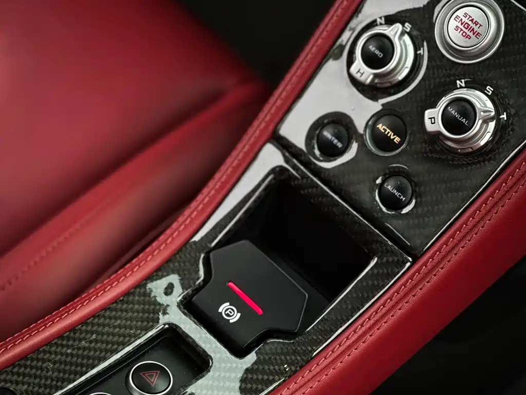 McLaren 12C 2013 3.8T COUPE