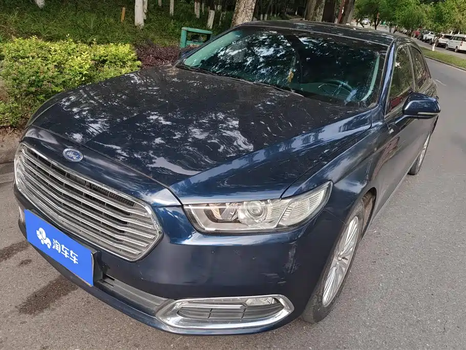 Ford Taurus 2016