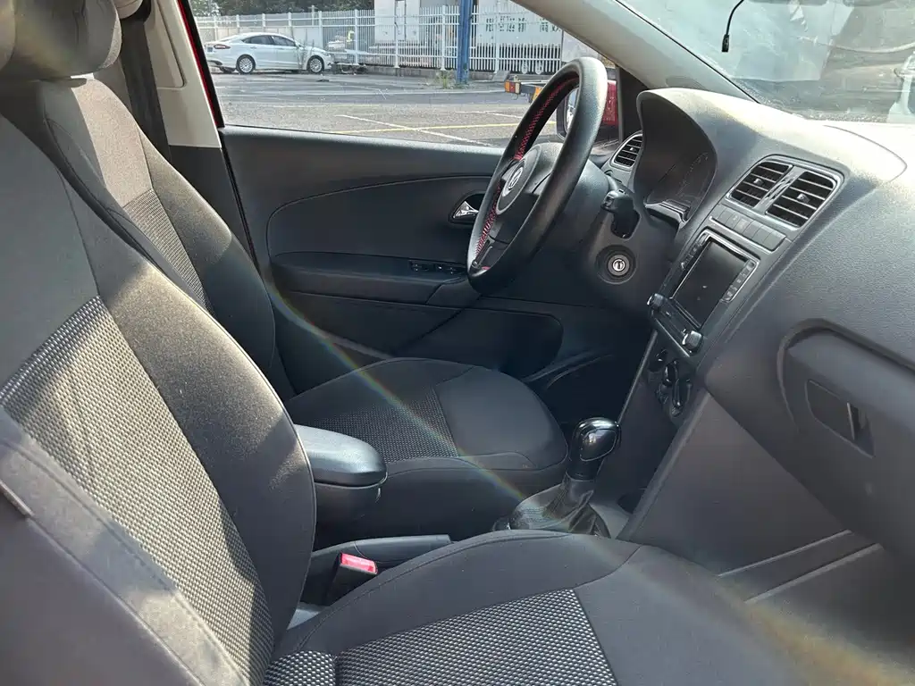 Volkswagen Polo — миниатюра 14