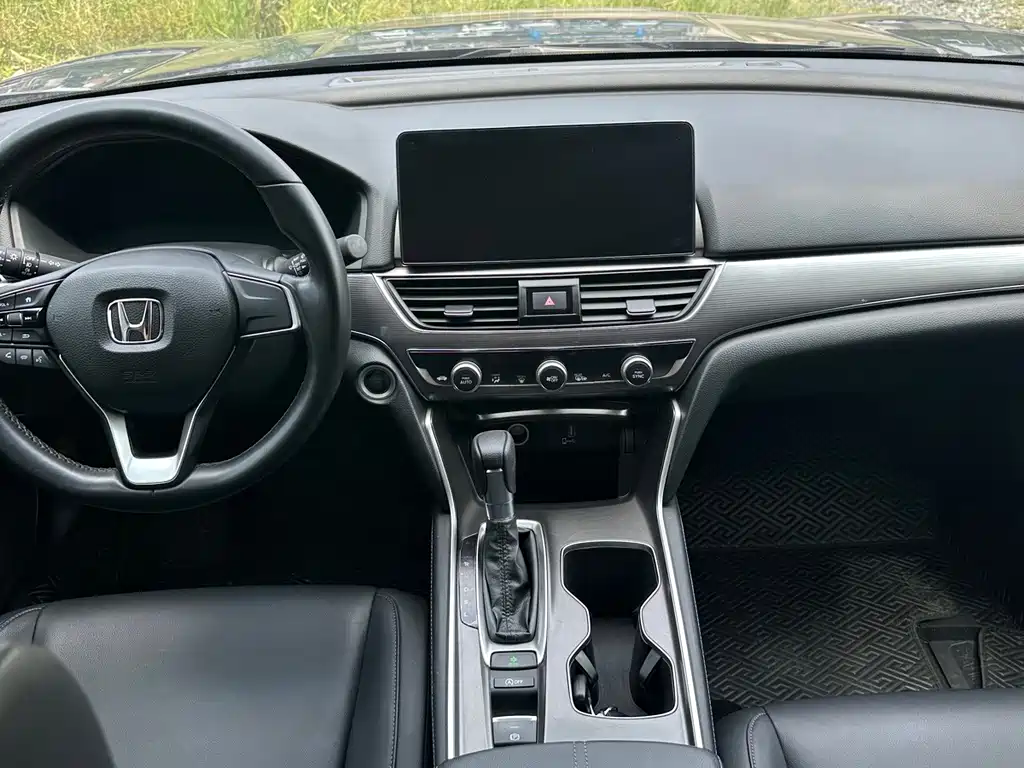 Honda Accord — миниатюра 6