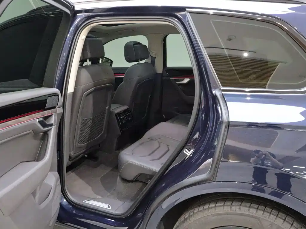 Volkswagen Touareg — миниатюра 12