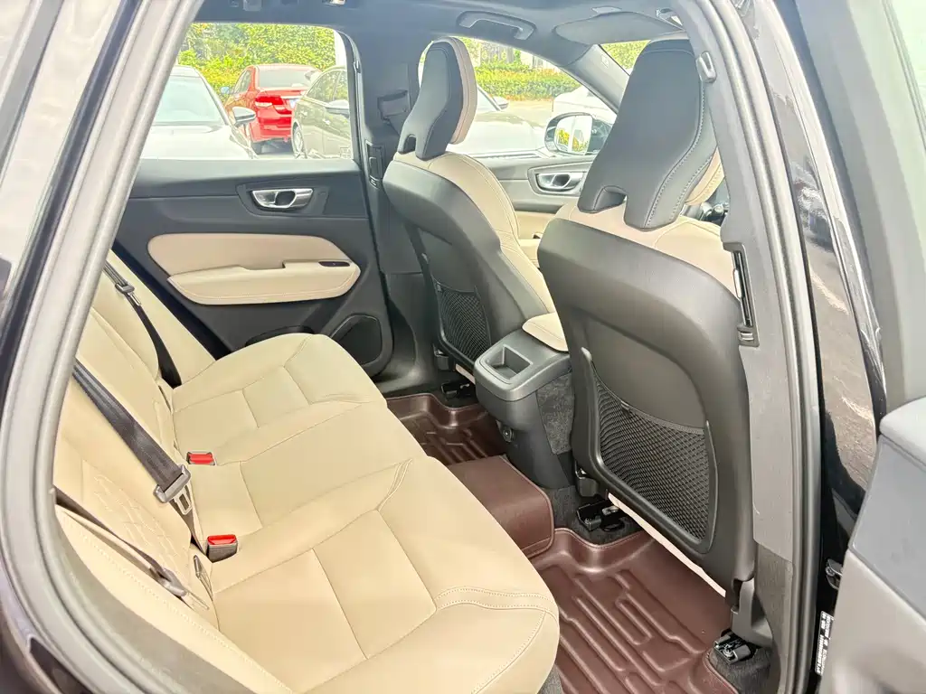 Volvo XC60 — миниатюра 9
