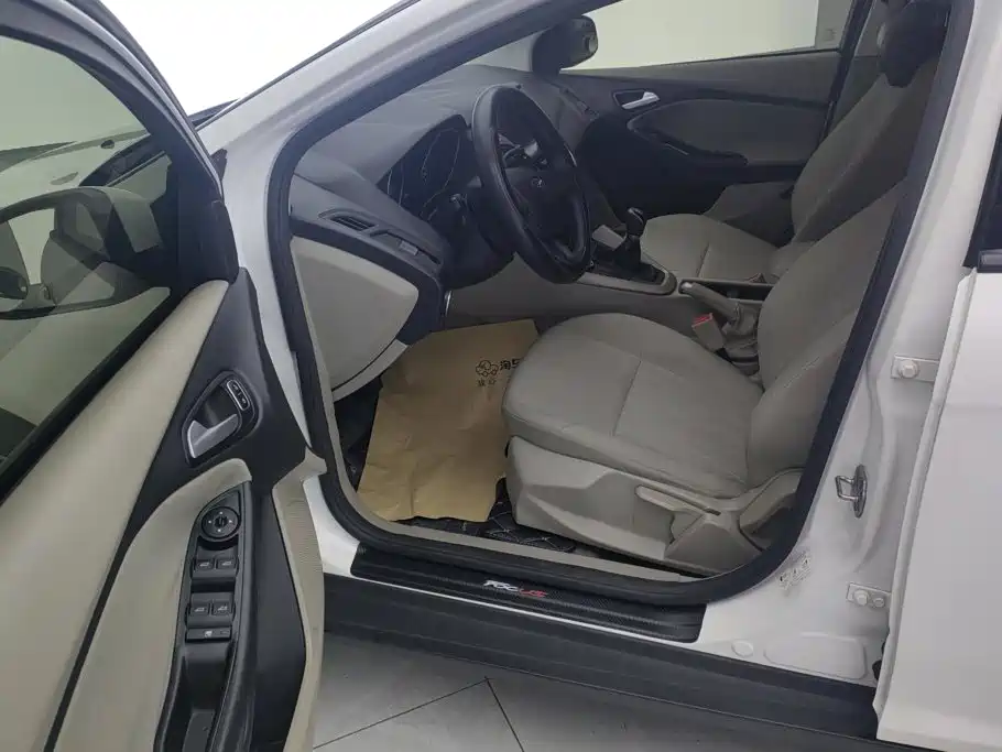 Ford Focus — миниатюра 9
