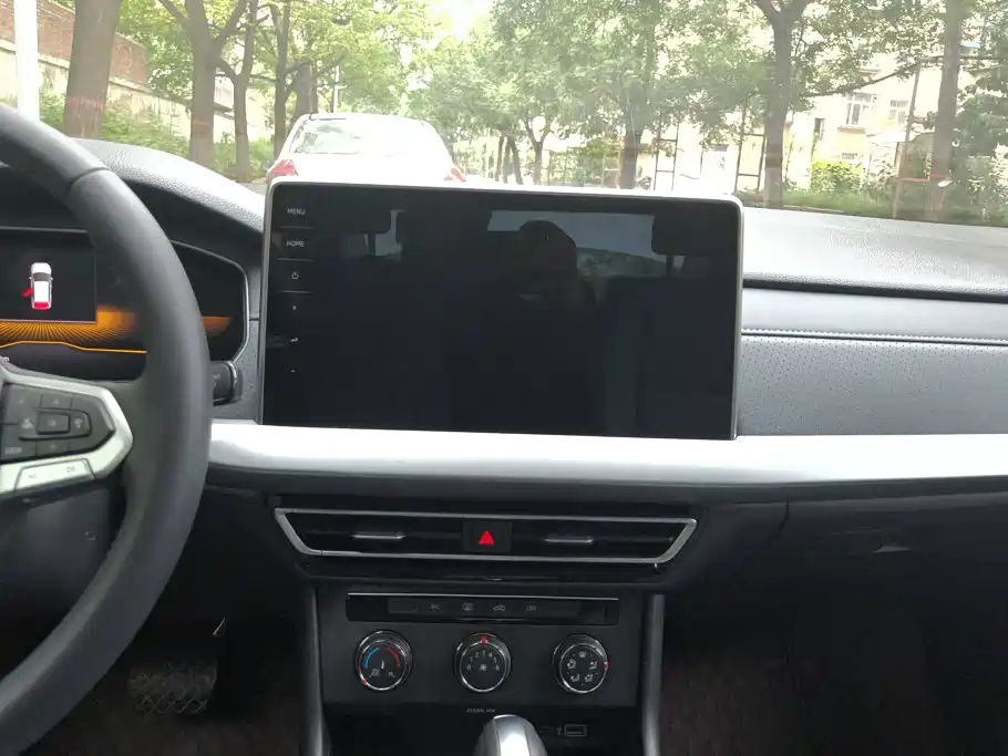 Volkswagen Lavida — миниатюра 13