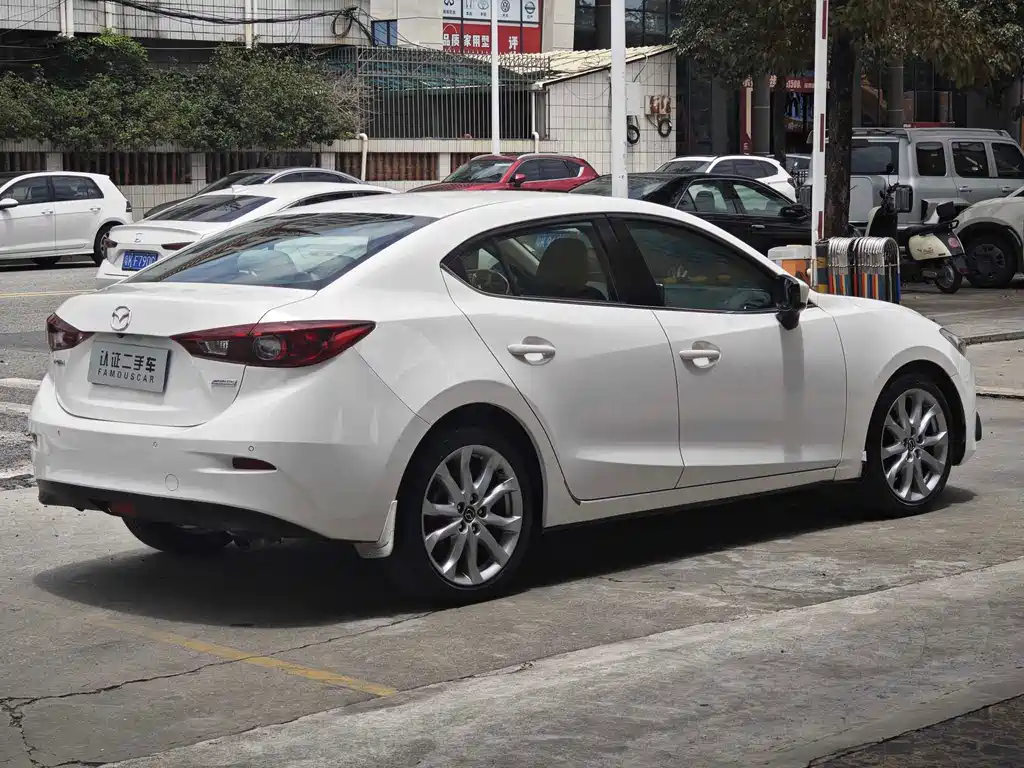 Mazda 3 Axela — миниатюра 11