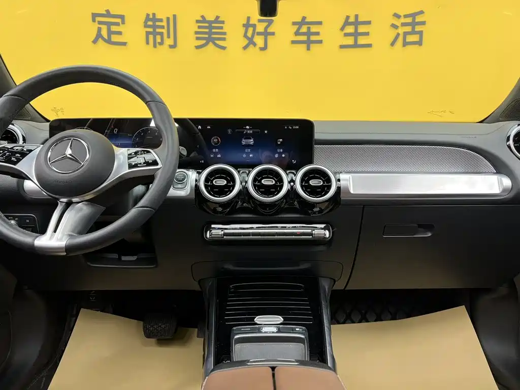 Mercedes-Benz GLB — миниатюра 38